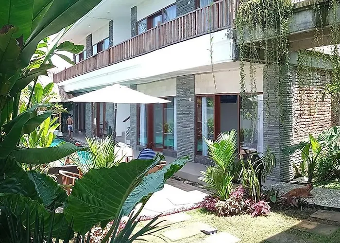 Lotus House Keramas * Lebih